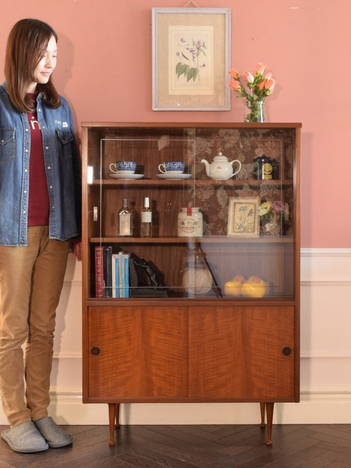 北欧スタイルのビンテージキャビネット