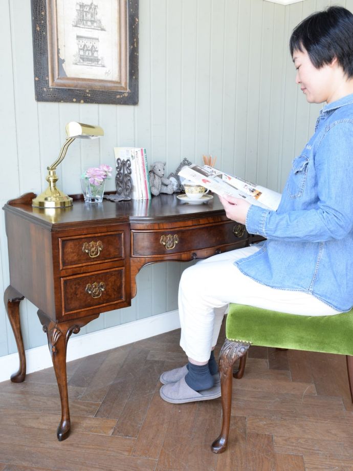 書斎机で楽しむ贅沢な時間