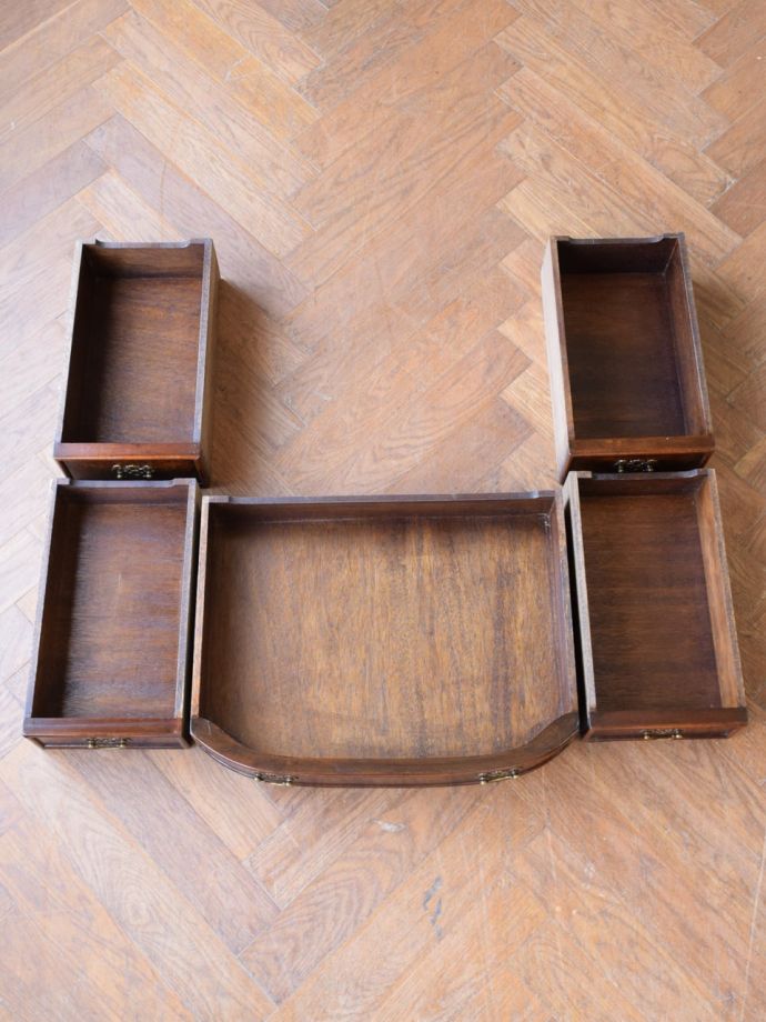 アンティークデスクの引き出し