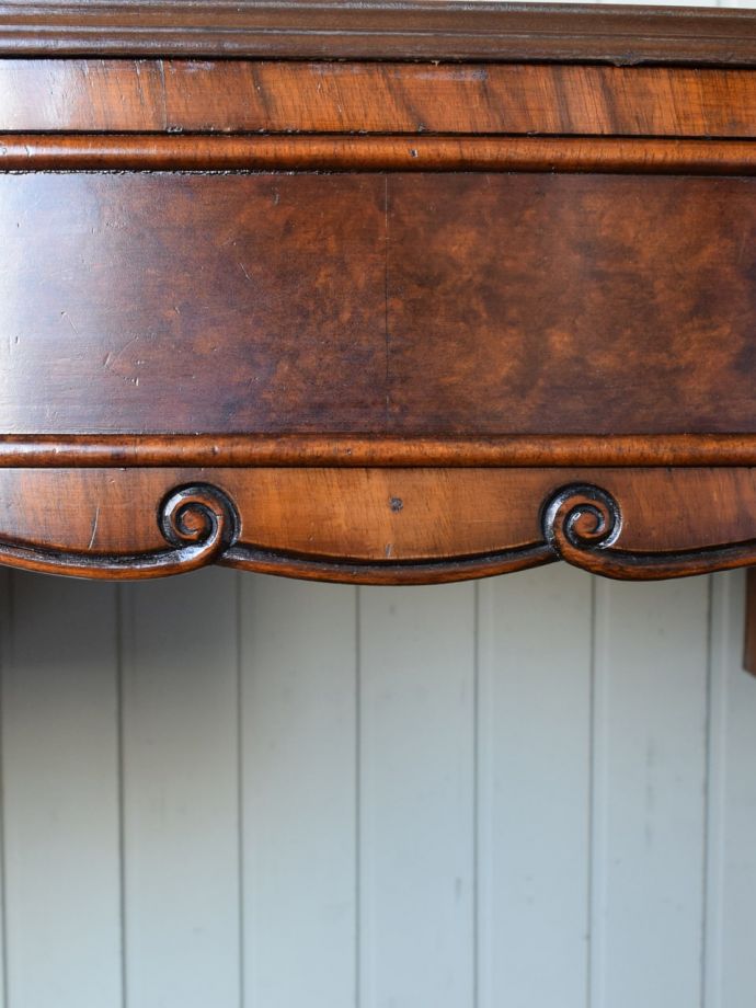 アンティークらしい彫