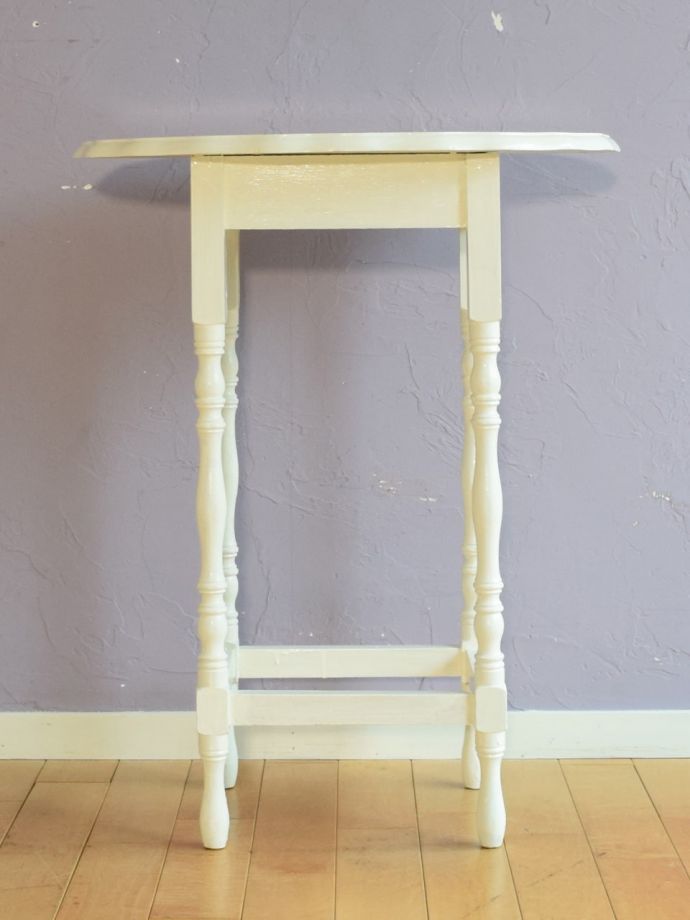 サイドテーブルの反対側