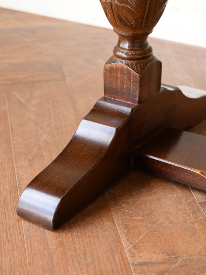 アンティーク家具の脚