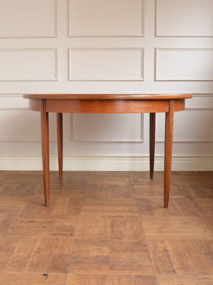 G-PLANのテーブルの側面