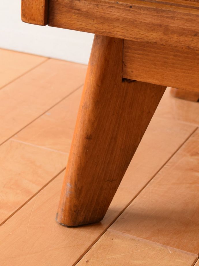 ビンテージ家具の脚