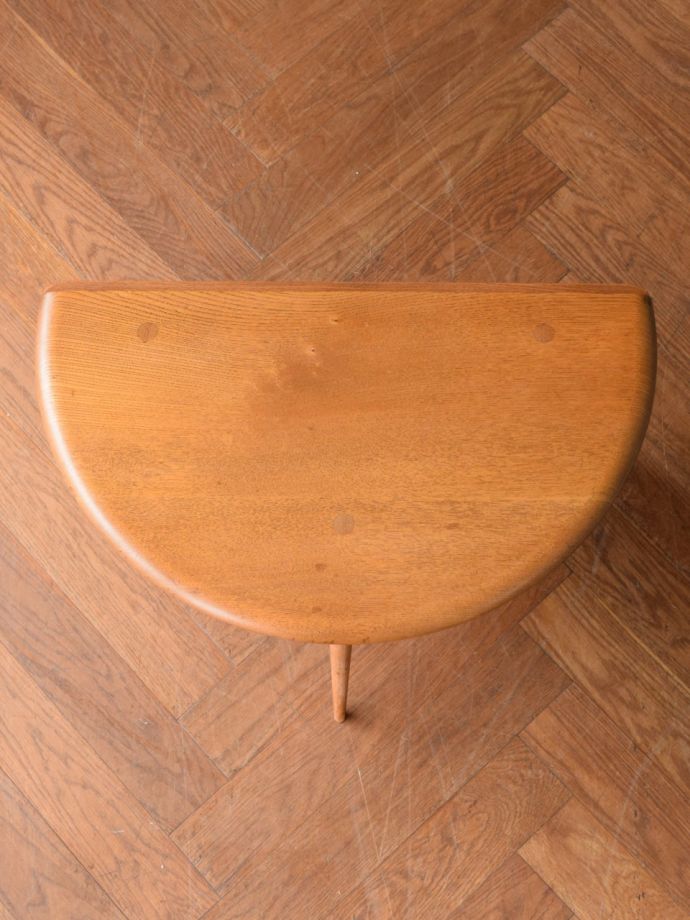 ビンテージの伸長式テーブルの天板