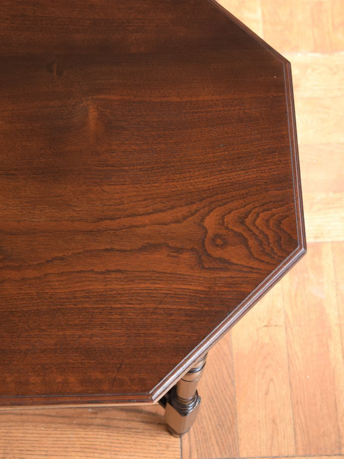 オケージョナルテーブルの天板