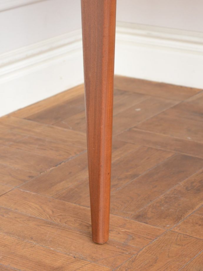 アンティーク家具の脚