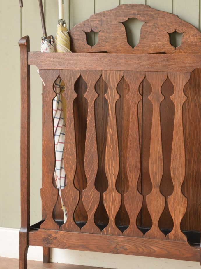 傘立てとして使うアンティーク家具