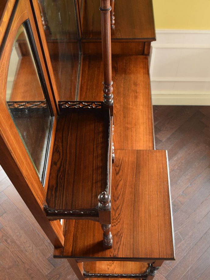 パーラーキャビネットの天板