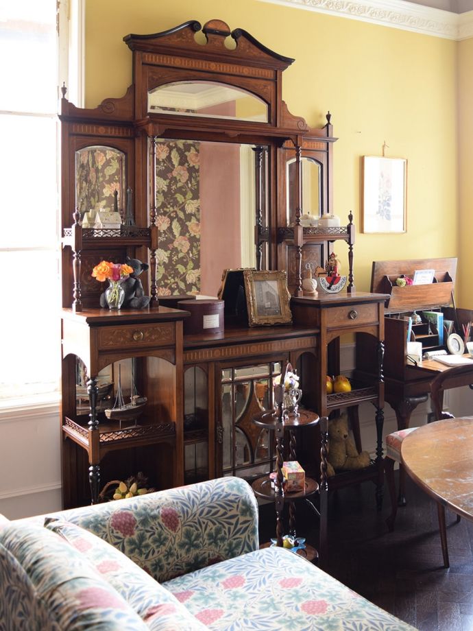 どこから見ても美しいキャビネット