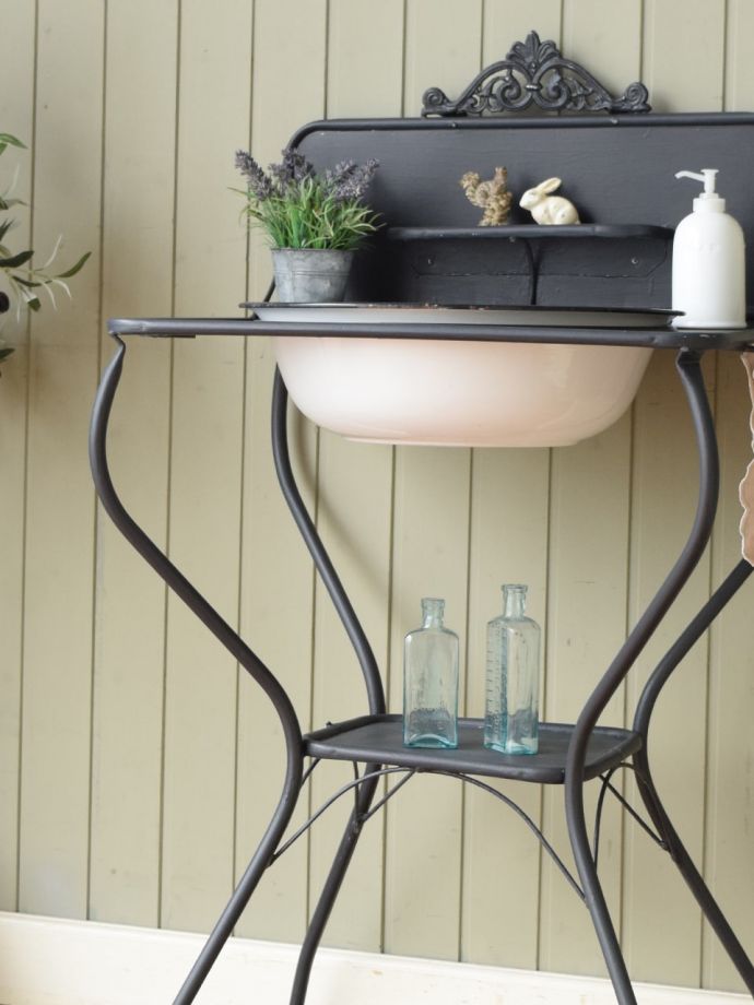 フランスらしいアンティーク家具