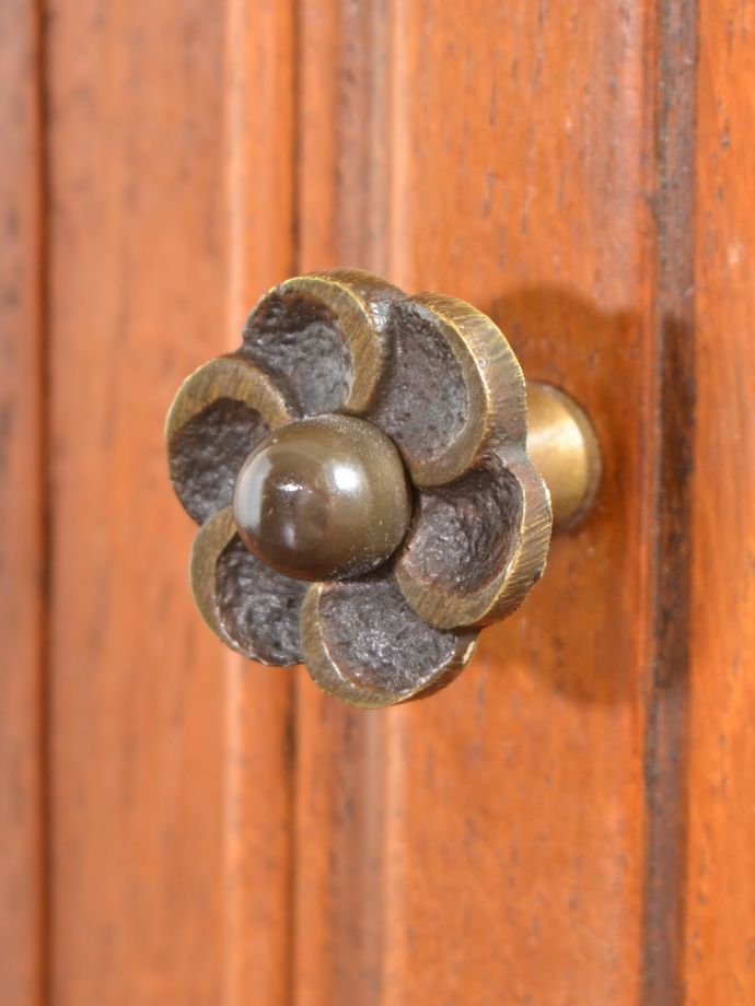 アンティーク家具の取っ手