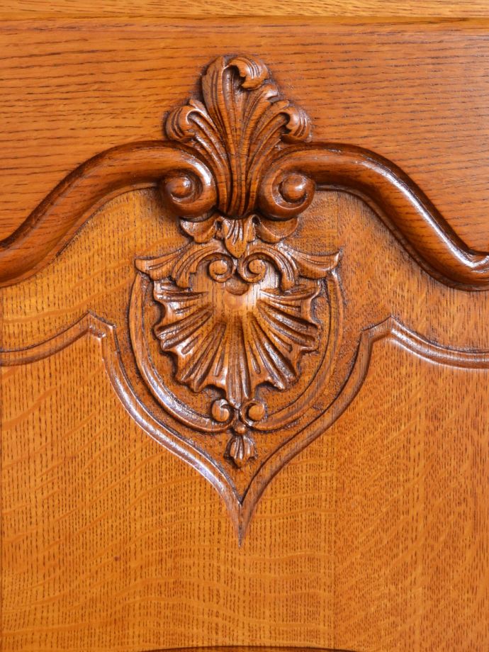 キャビネットの装飾