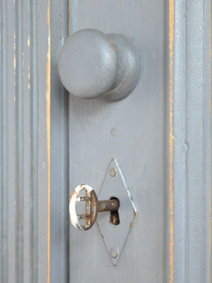 フランスキャビネットのカギ