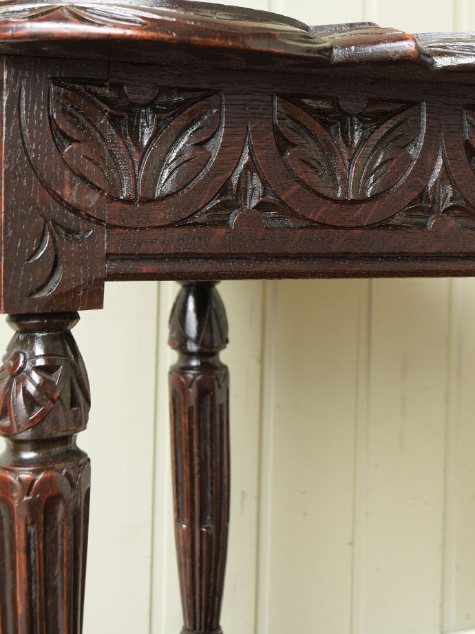 サイドテーブルの装飾