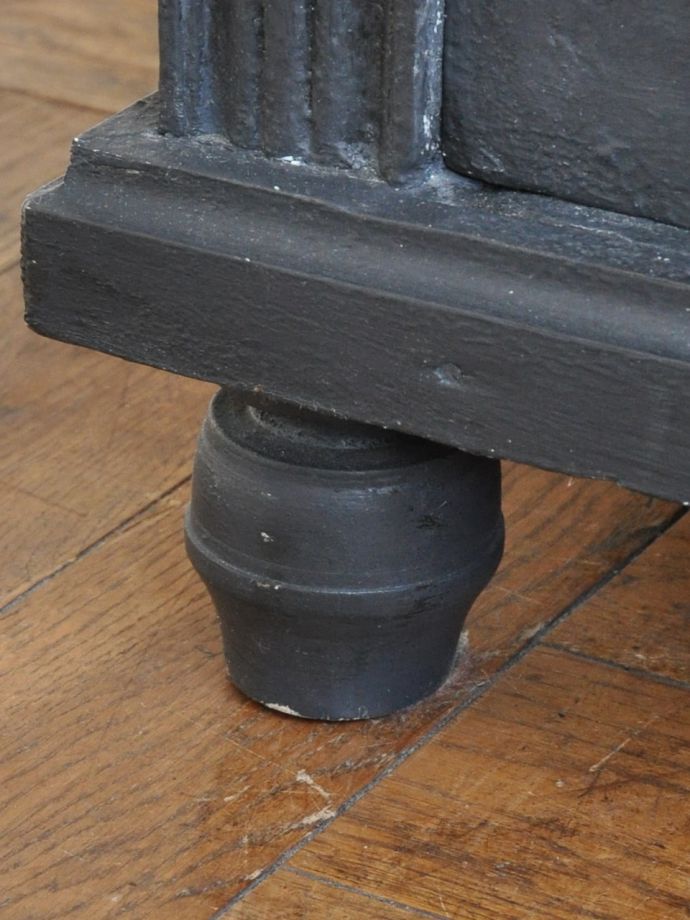 アンティーク家具の脚