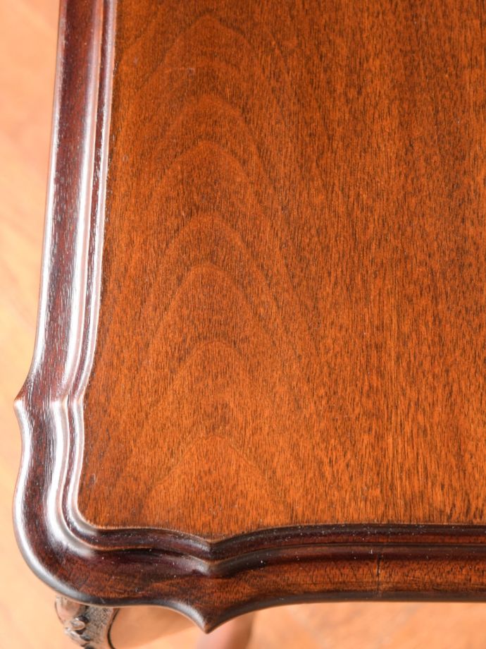 オケージョナルテーブルの天板