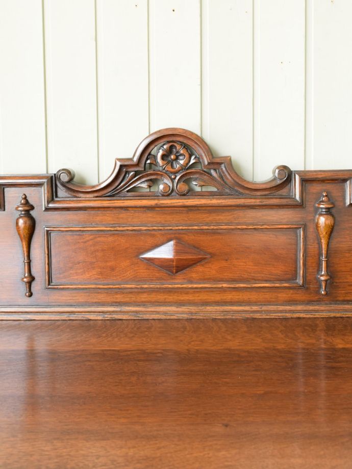 サイドボードの装飾