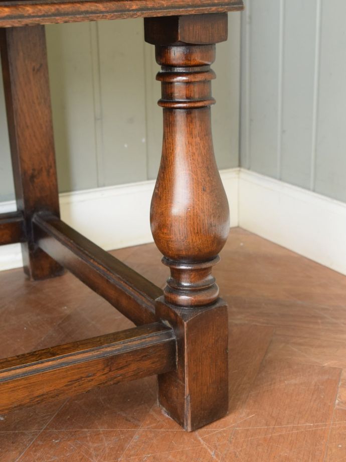 アンティーク家具の脚