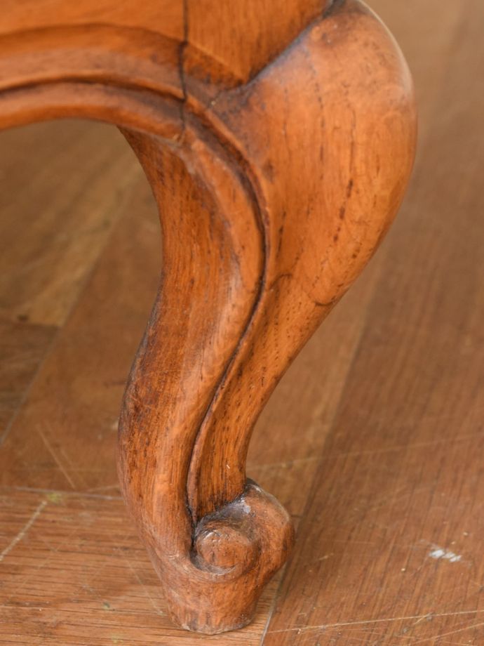 アンティーク家具の脚