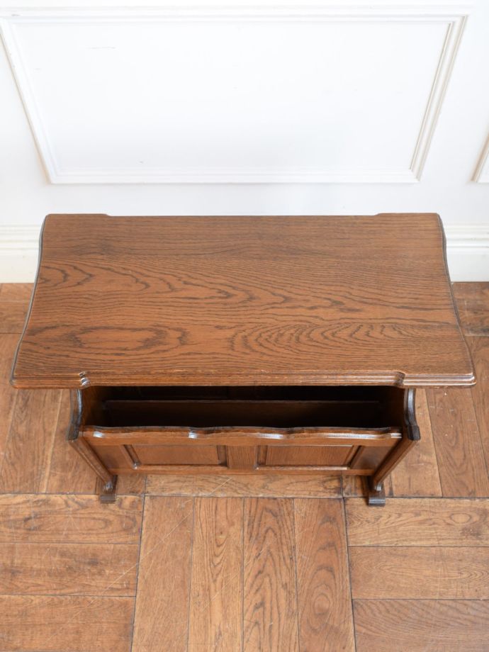 マガジンラックの天板