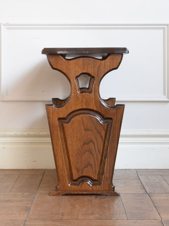 マガジンラックの側面