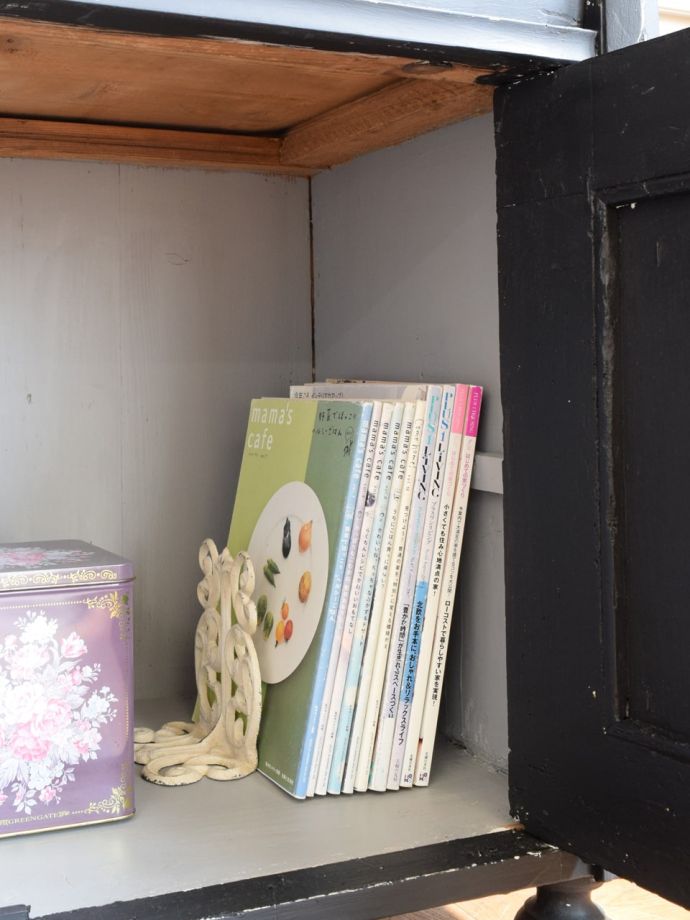 A4サイズの雑誌も収納！