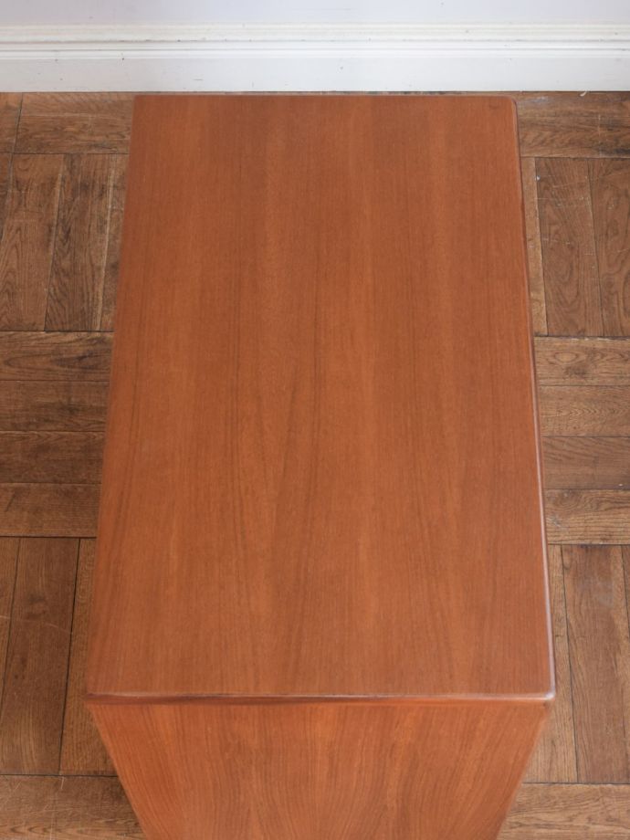 G-planのビンテージ家具の天板