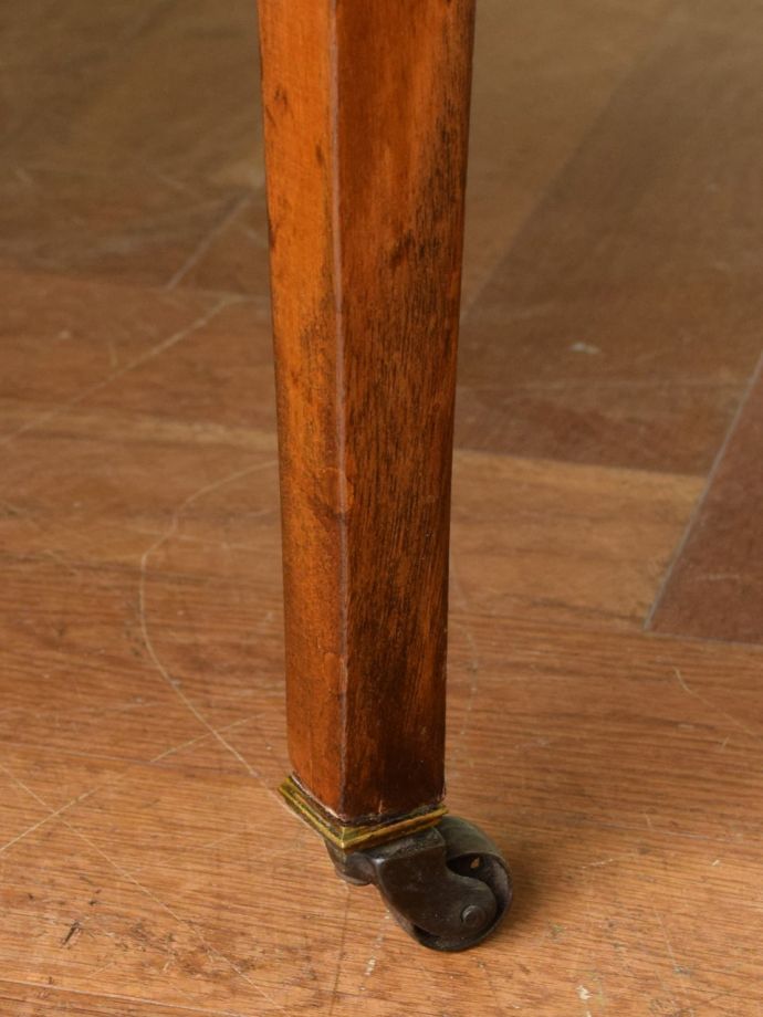 アンティーク家具の脚