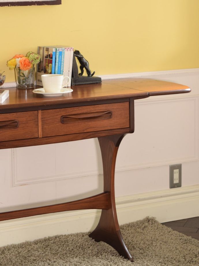 北欧ビンテージのデスク