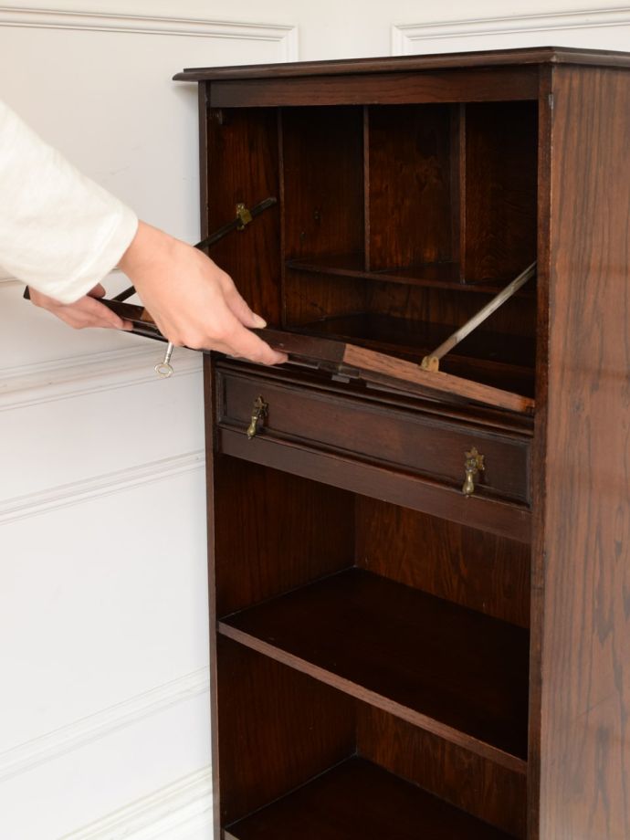 ビューローの扉を倒すと