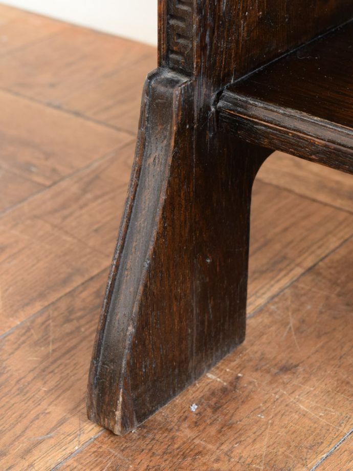 アンティーク家具の脚