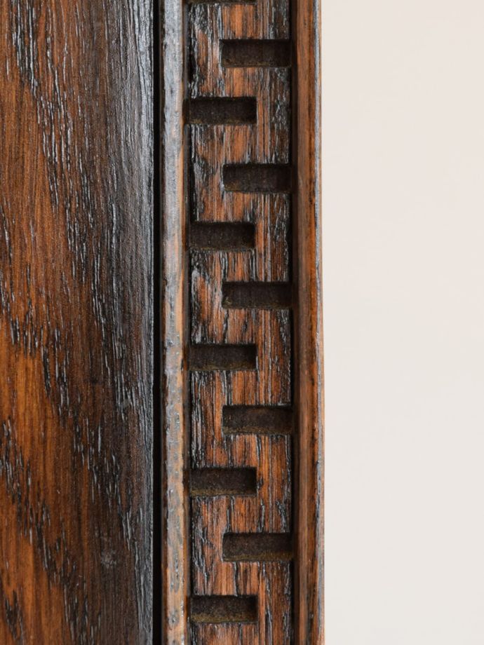 アンティーク家具の装飾