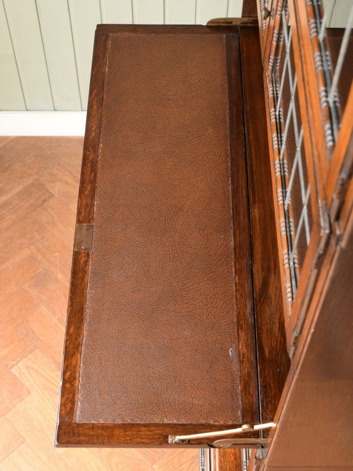 アンティークの書斎デスクの天板