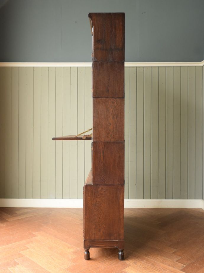 キャビネットの側面