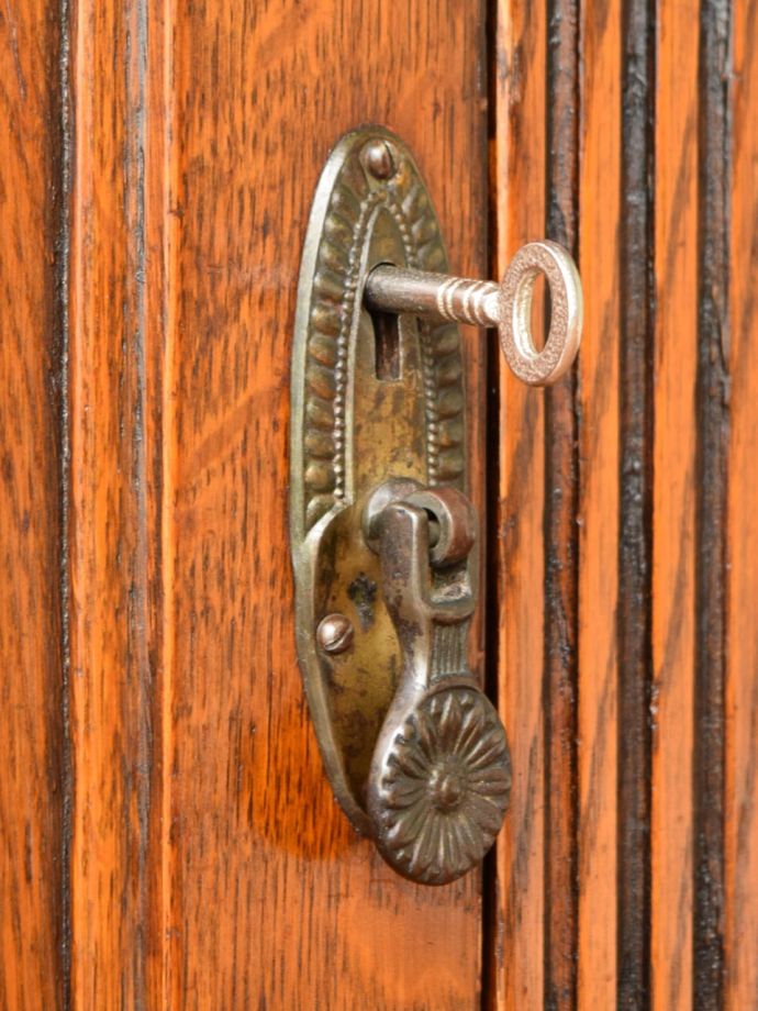 アンティーク家具の鍵