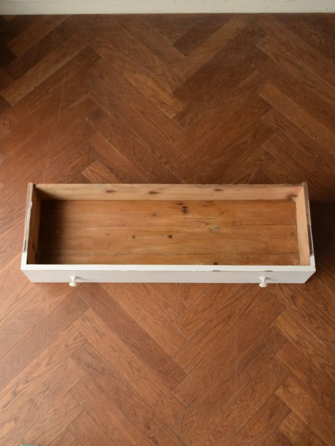 アンティーク家具の引出し