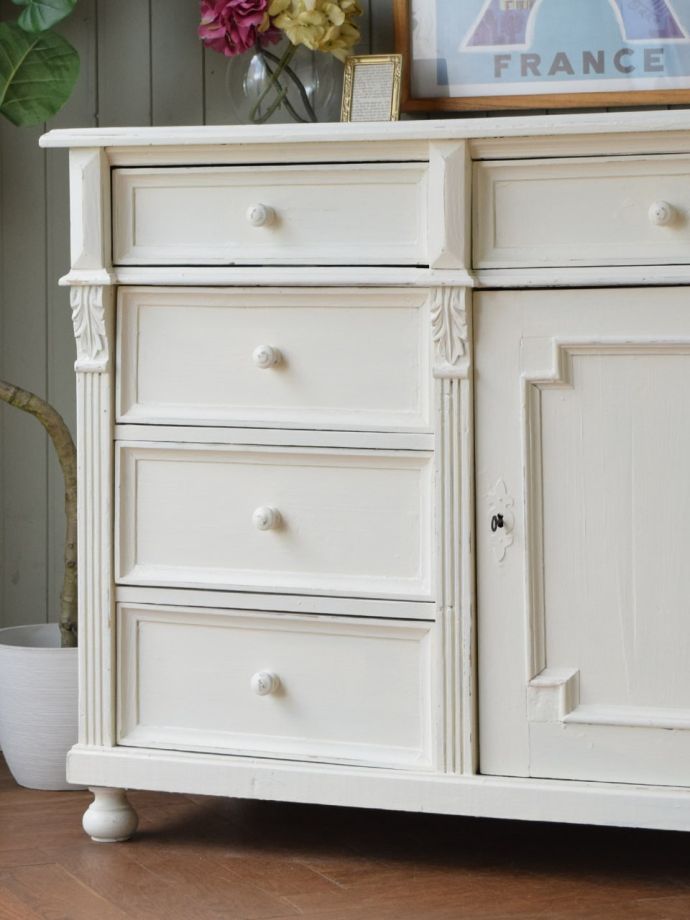 ペイントのキャビネット