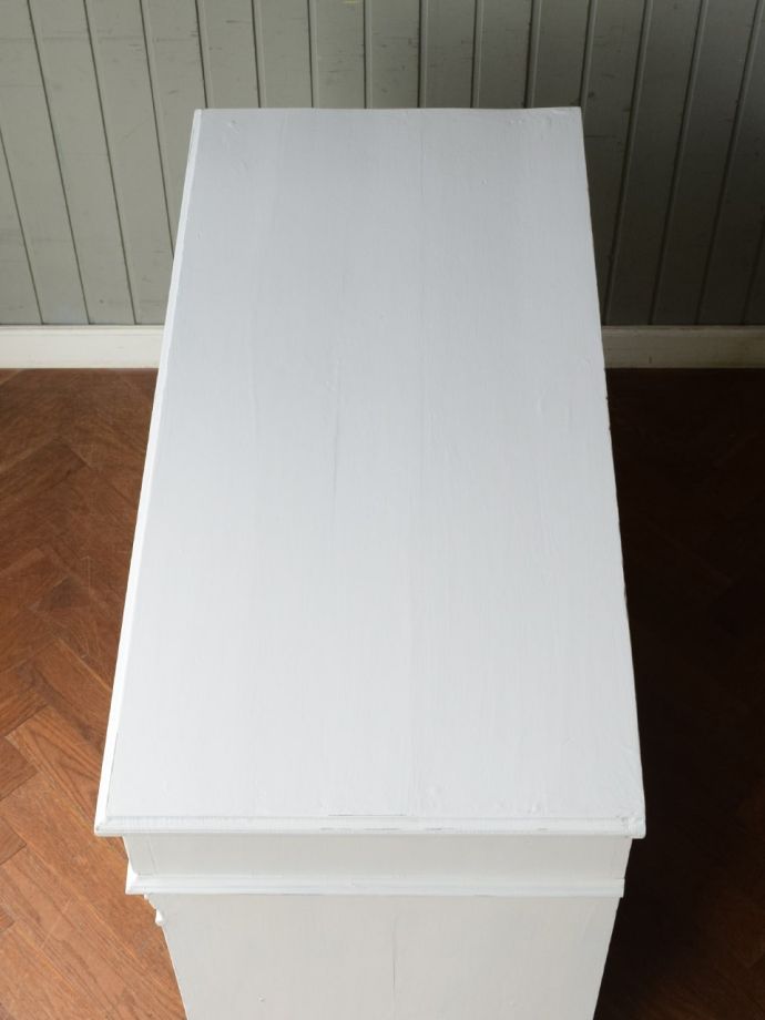 キャビネットの天板