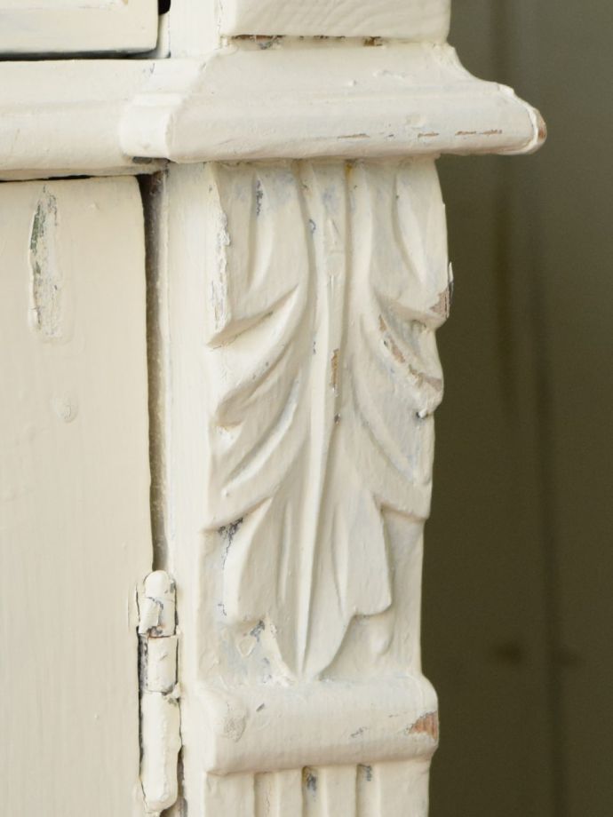 キャビネットの装飾