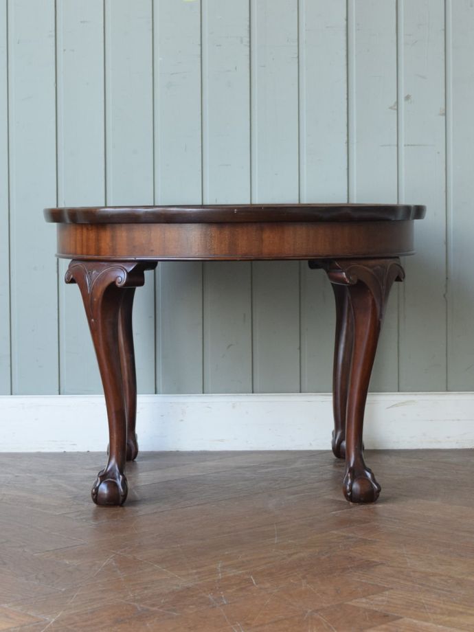 コーヒーテーブルの側面