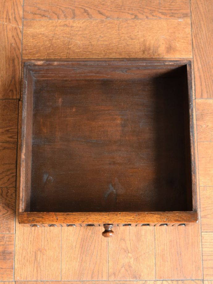 コンソールテーブルの引き出し