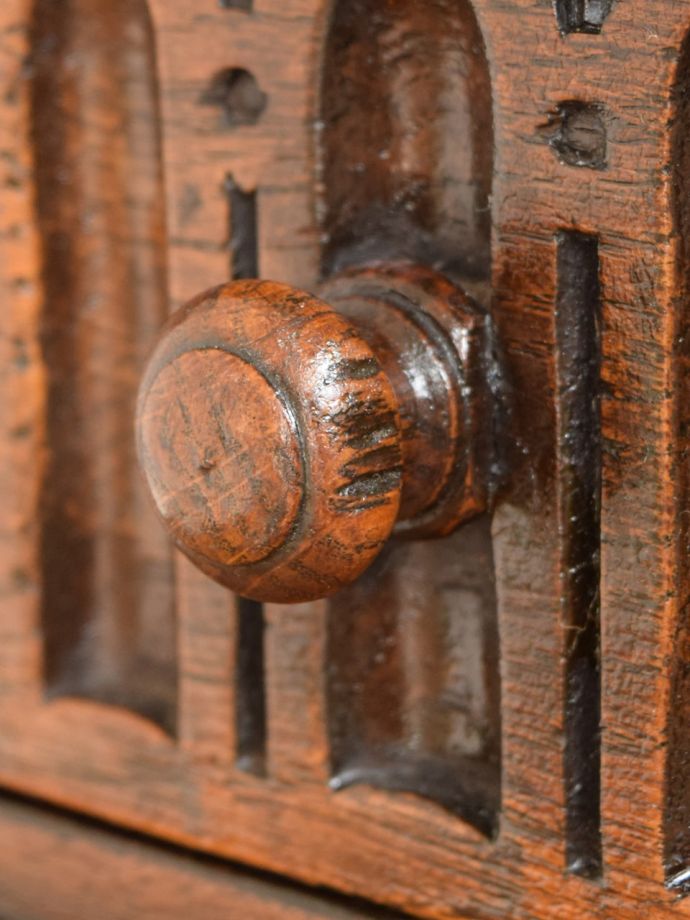 アンティーク家具の取っ手