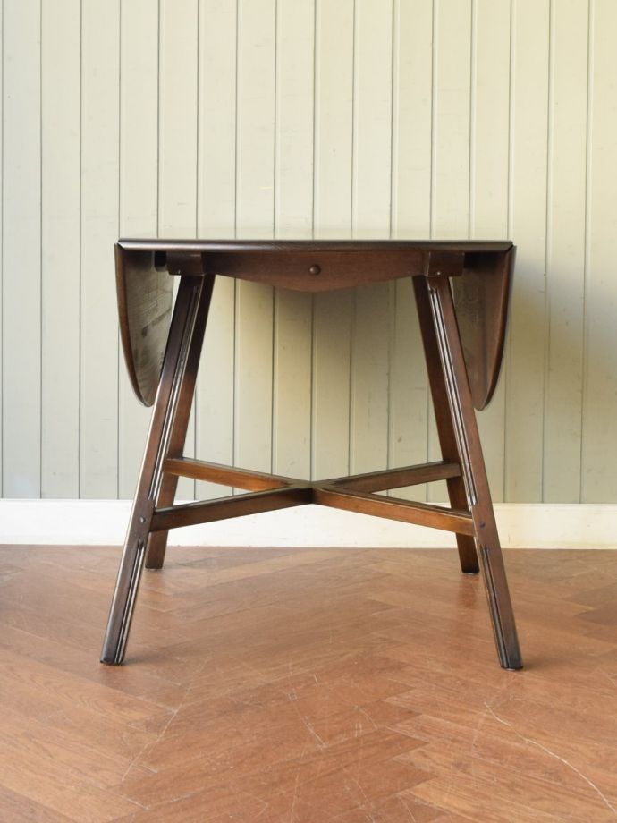 アーコールのバタフライテーブル