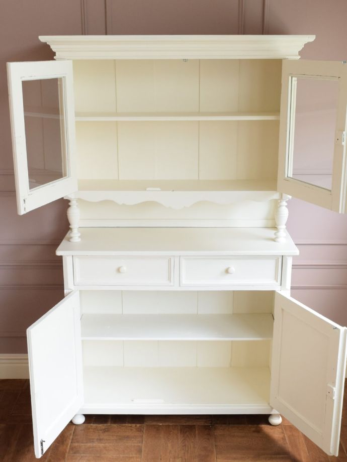 アンティークキャビネットの扉の中