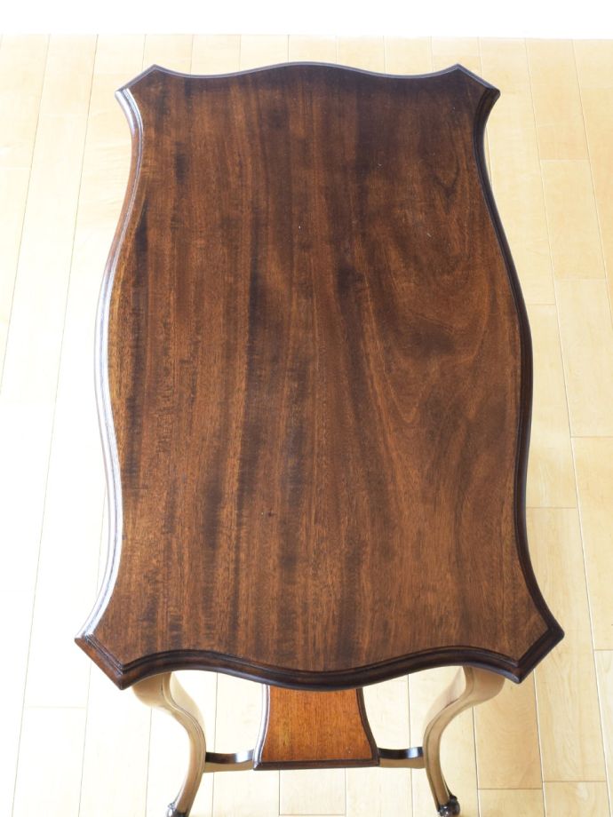 オケージョナルテーブルの天板