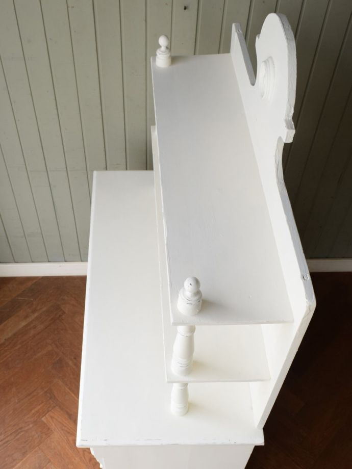 キャビネットの天板