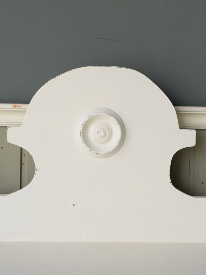 アンティーク家具らしい装飾