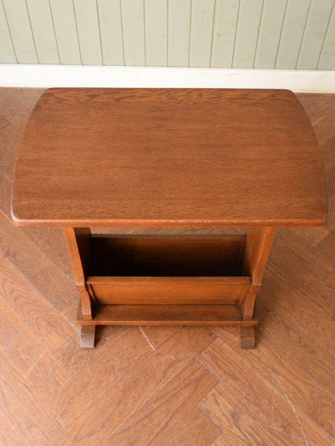 マガジンラックの天板