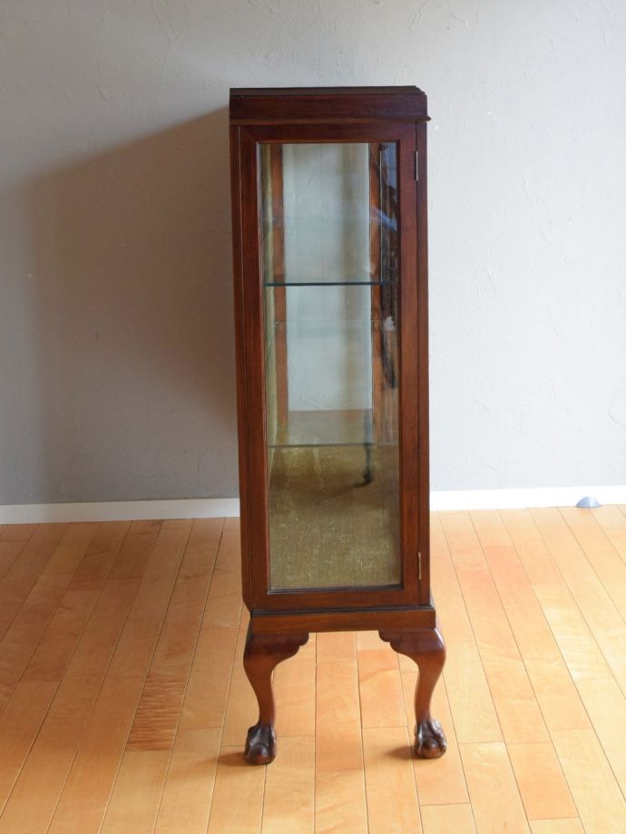 キャビネットの側面